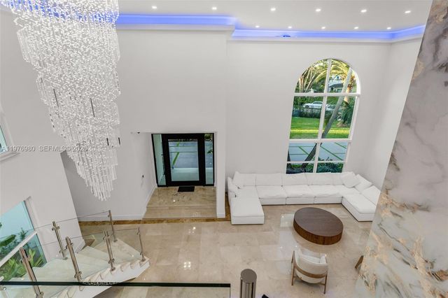 6290 SW 130th Ter, Pinecrest, FL 33156