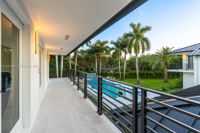 6290 SW 130th Ter, Pinecrest, FL 33156