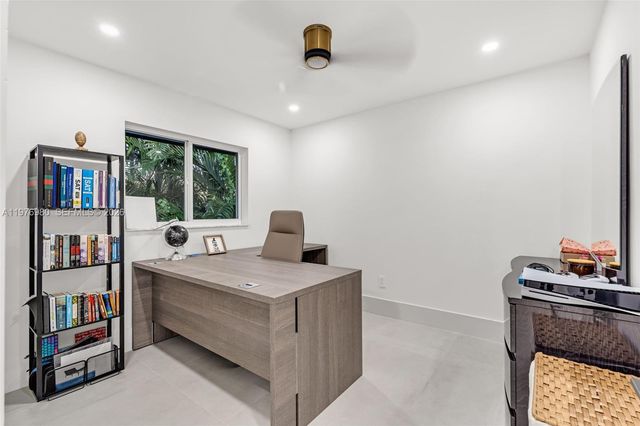 6290 SW 130th Ter, Pinecrest, FL 33156