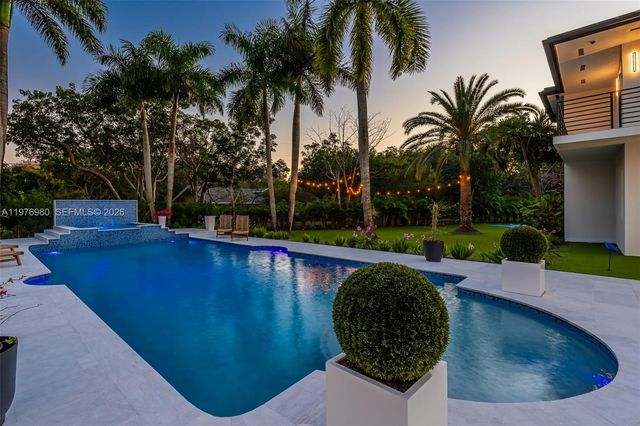 6290 SW 130th Ter, Pinecrest, FL 33156