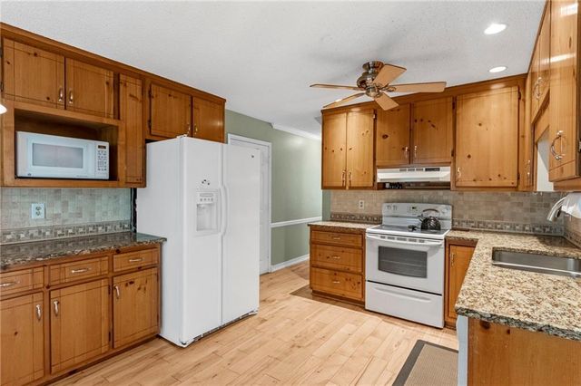 341 Westover Drive, Woodstock, GA 30188