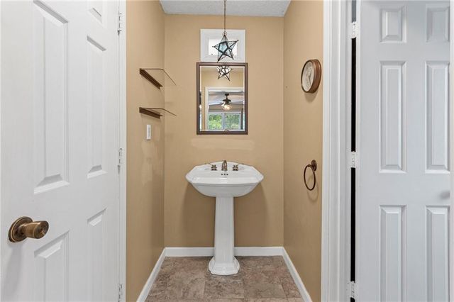 341 Westover Drive, Woodstock, GA 30188