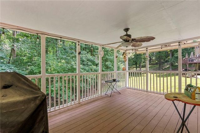 341 Westover Drive, Woodstock, GA 30188