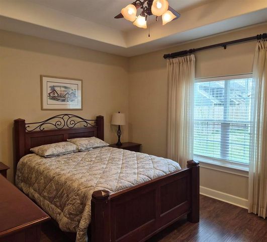 103 Holly Grove Street, Bridge City, TX 77611