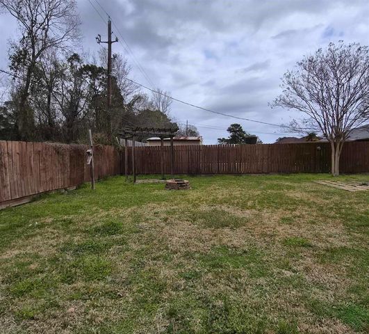 103 Holly Grove Street, Bridge City, TX 77611