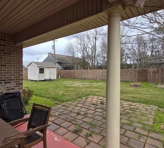 103 Holly Grove Street, Bridge City, TX 77611