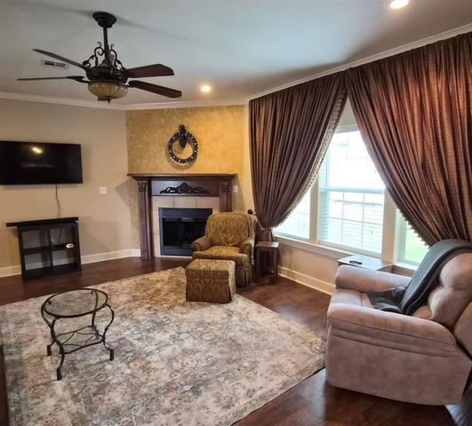 103 Holly Grove Street, Bridge City, TX 77611