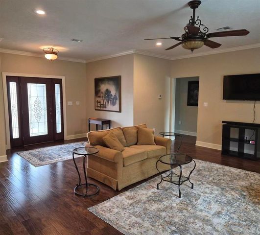 103 Holly Grove Street, Bridge City, TX 77611