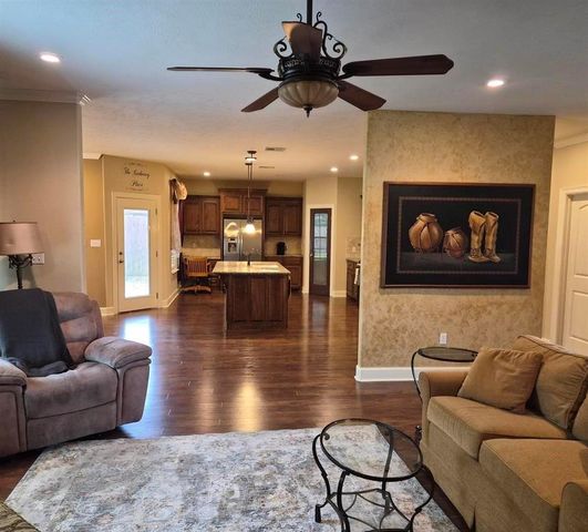 103 Holly Grove Street, Bridge City, TX 77611