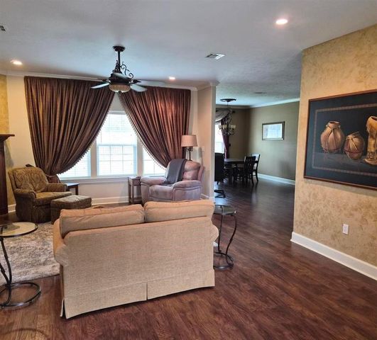 103 Holly Grove Street, Bridge City, TX 77611