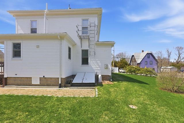 42 Stafford Street, Plymouth, MA 02360