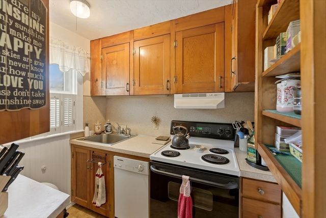 42 Stafford Street, Plymouth, MA 02360