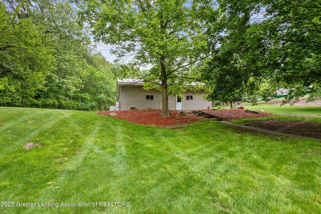 1346 E Howe Road, Dewitt, MI 48820