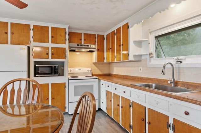 3735 Chestnut Hill Ave, Athol, MA 01331