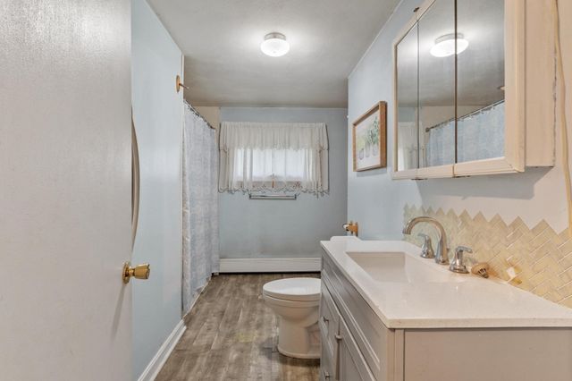 3735 Chestnut Hill Ave, Athol, MA 01331