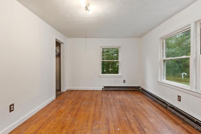 3735 Chestnut Hill Ave, Athol, MA 01331