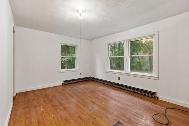 3735 Chestnut Hill Ave, Athol, MA 01331