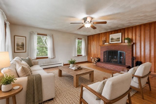 3735 Chestnut Hill Ave, Athol, MA 01331