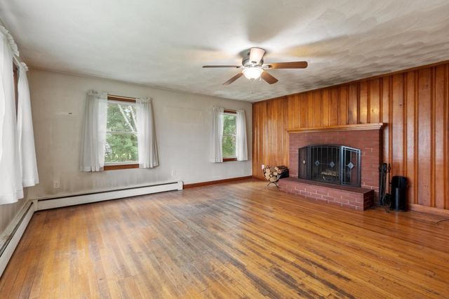 3735 Chestnut Hill Ave, Athol, MA 01331