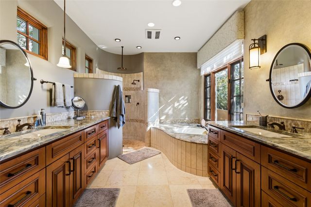 1145 South Summit Ridge, Santa Fe, NM 87501