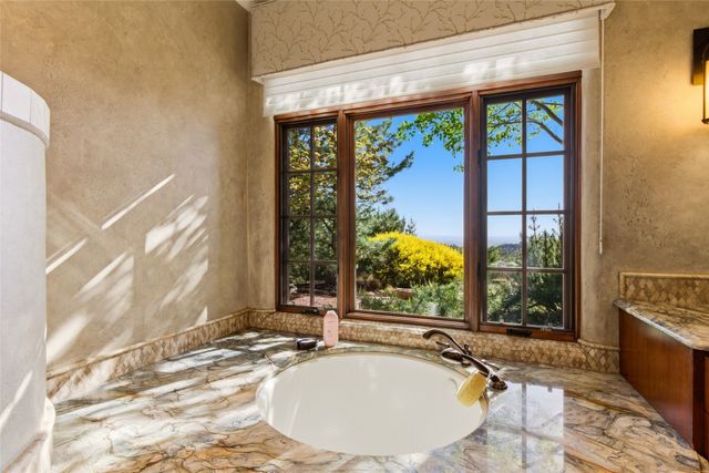 1145 South Summit Ridge, Santa Fe, NM 87501
