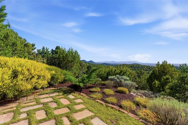 1145 South Summit Ridge, Santa Fe, NM 87501
