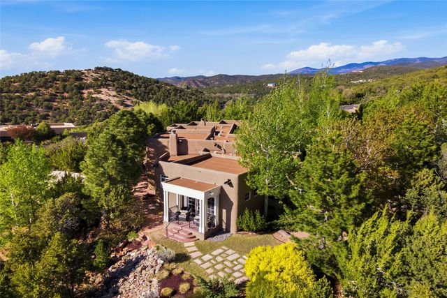 1145 South Summit Ridge, Santa Fe, NM 87501