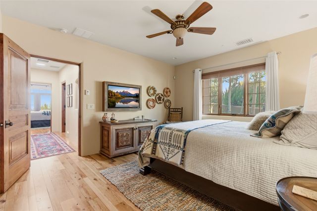 1145 South Summit Ridge, Santa Fe, NM 87501