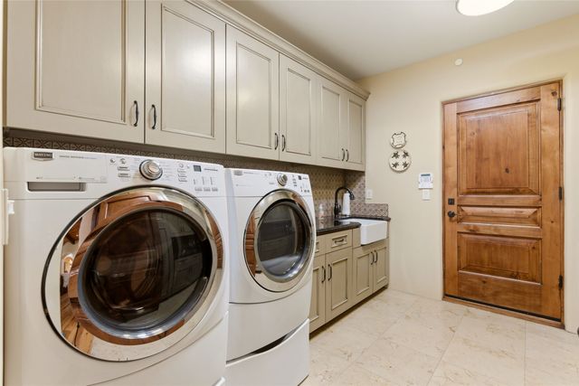 1145 South Summit Ridge, Santa Fe, NM 87501