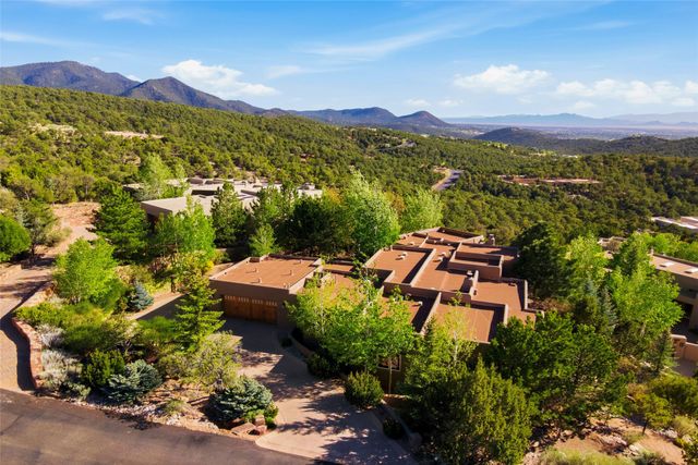 1145 South Summit Ridge, Santa Fe, NM 87501
