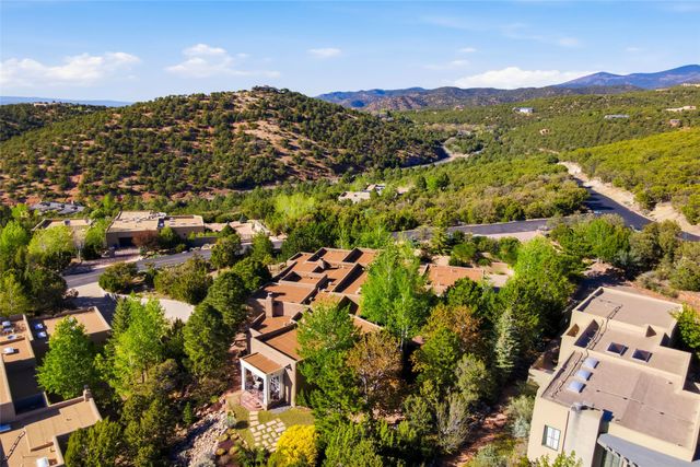 1145 South Summit Ridge, Santa Fe, NM 87501