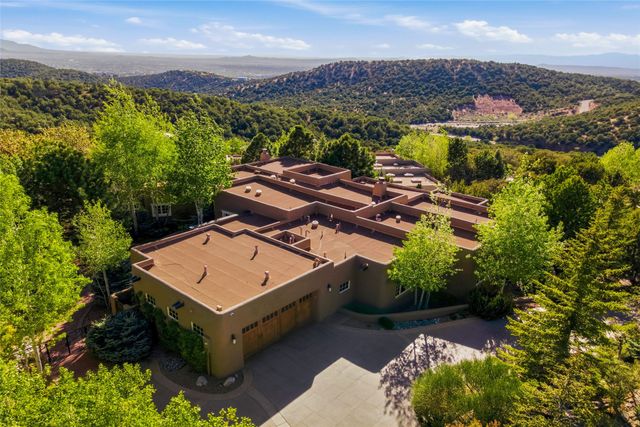 1145 South Summit Ridge, Santa Fe, NM 87501