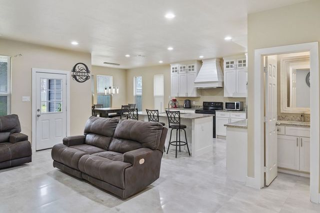 216 Craig Street, Sulphur Springs, TX 75482