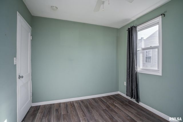 1310 39TH Street, Moline, IL 61265