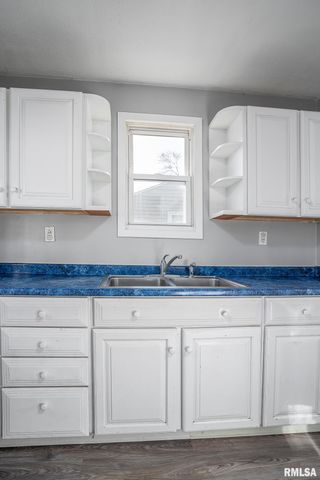 1310 39TH Street, Moline, IL 61265