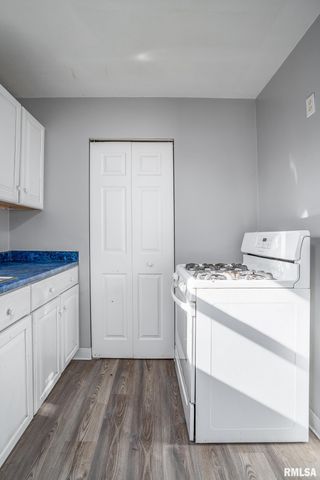 1310 39TH Street, Moline, IL 61265