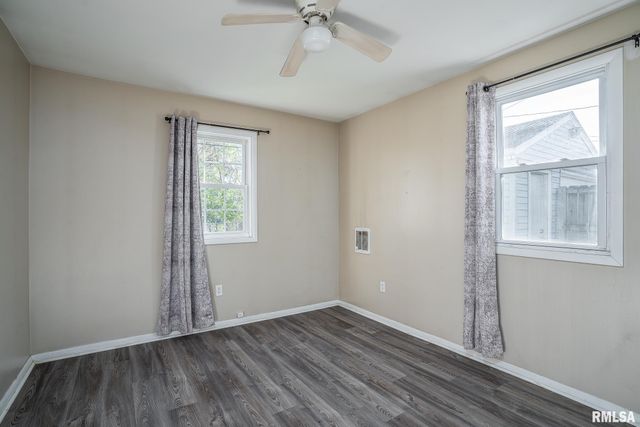 1310 39TH Street, Moline, IL 61265