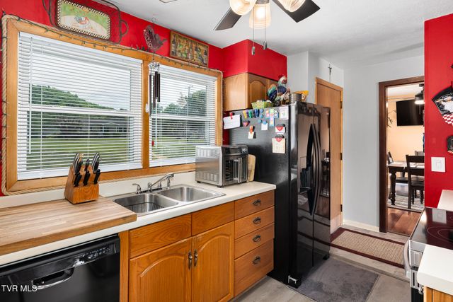 253 Fairford Lane, Blountville, TN 37617