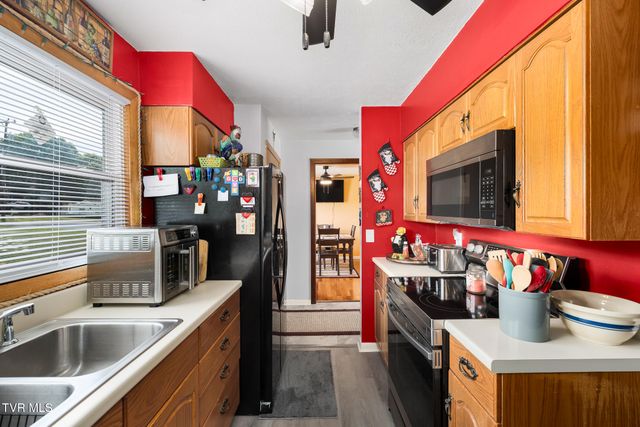 253 Fairford Lane, Blountville, TN 37617