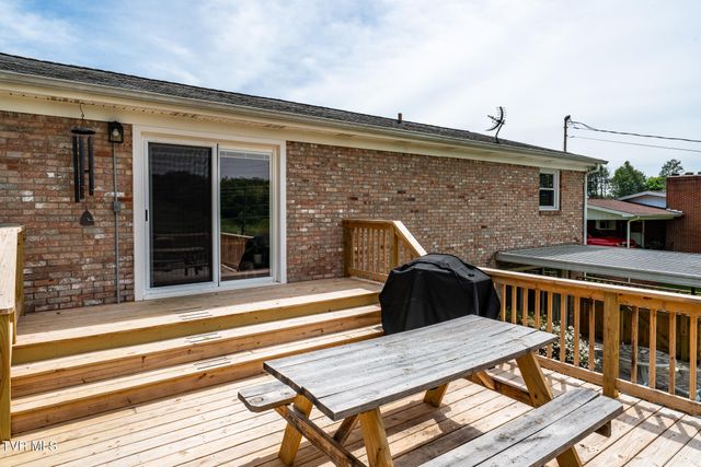 253 Fairford Lane, Blountville, TN 37617