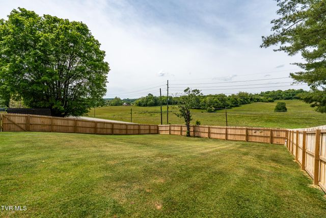 253 Fairford Lane, Blountville, TN 37617
