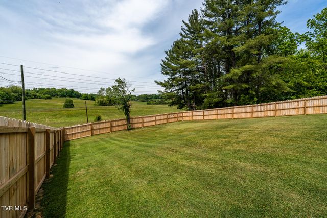 253 Fairford Lane, Blountville, TN 37617