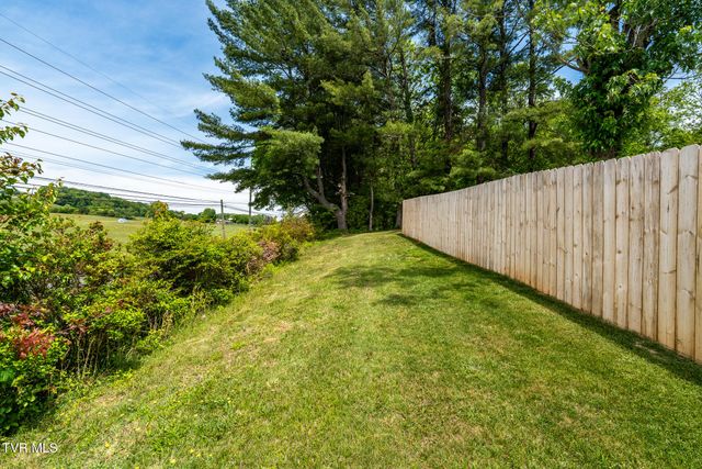 253 Fairford Lane, Blountville, TN 37617