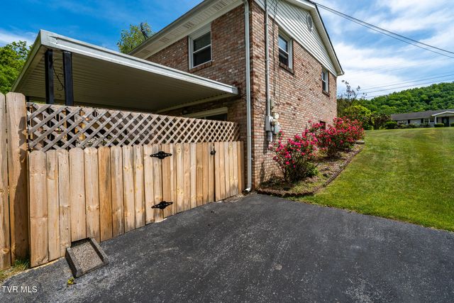 253 Fairford Lane, Blountville, TN 37617