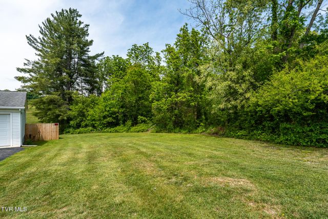 253 Fairford Lane, Blountville, TN 37617