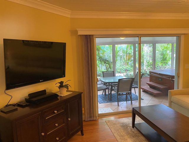 535 Flamevine Lane, Vero Beach, FL 32963