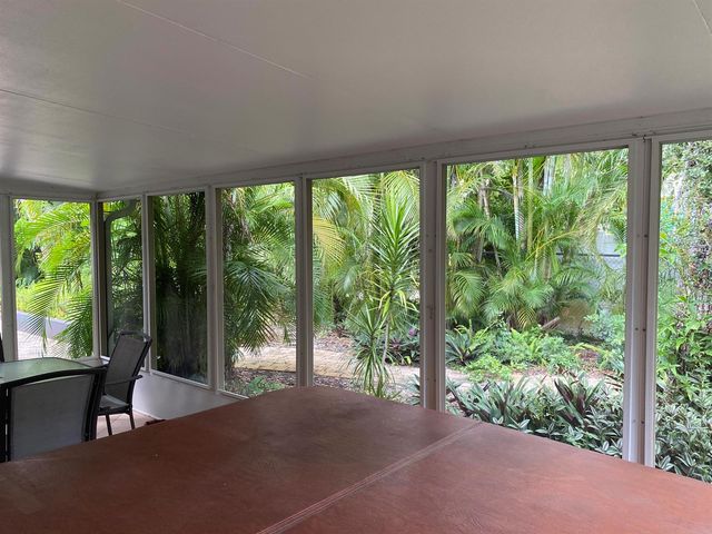 535 Flamevine Lane, Vero Beach, FL 32963