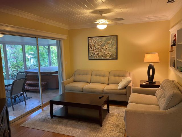 535 Flamevine Lane, Vero Beach, FL 32963