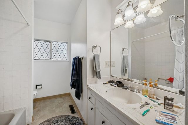 457 Nora Ct, Walnut Creek, CA 94597