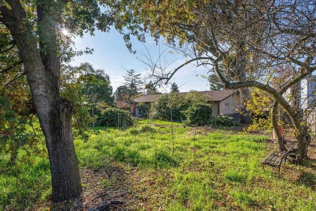 457 Nora Ct, Walnut Creek, CA 94597